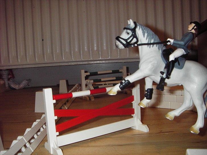 Åbent hus på Rosengaarden's Schleich Heste - - de springer over krydsspringet - billede 52