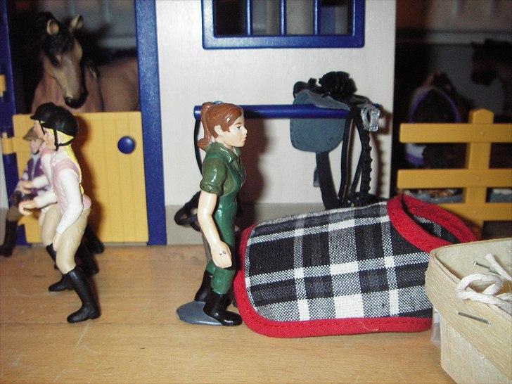 Åbent hus på Rosengaarden's Schleich Heste - - og henter hovedtøjet - billede 121