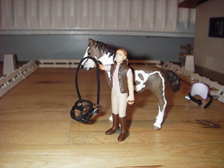 Åbent hus på Rosengaarden's Schleich Heste - - og går over med det - billede 168