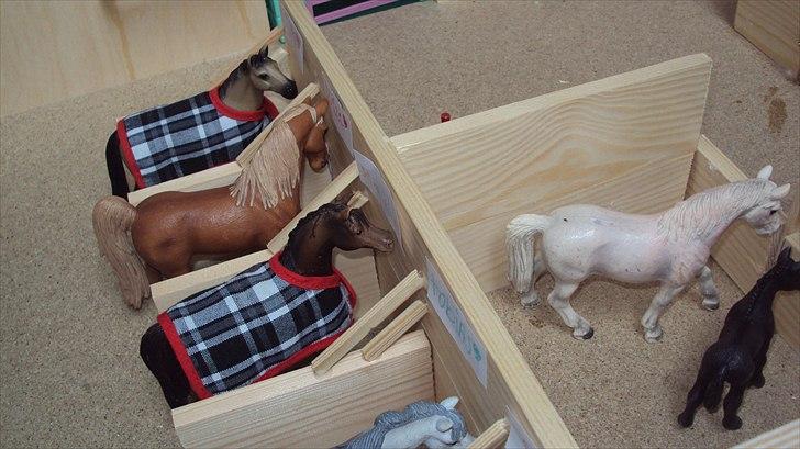Min Schleich stald - Tilbage i den anden ende af stalden. billede 18
