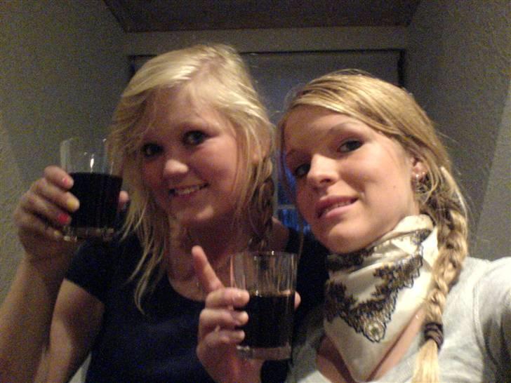 Holder rigtig meget af jer <3 - Skatter Patter <3 (Sofie og jeg til fest) billede 1