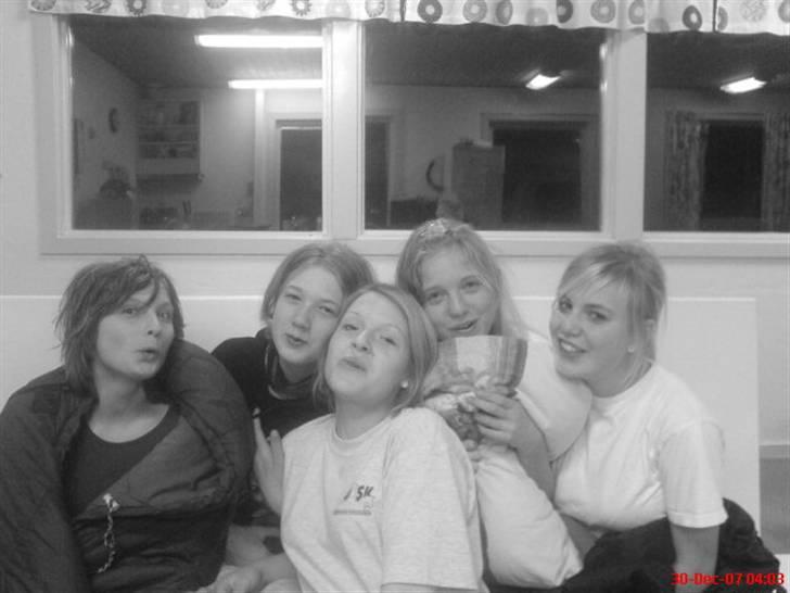 Holder rigtig meget af jer <3 - Vi er så Fine i nattøj :D billede 7