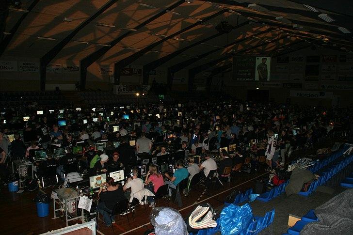 NPF#11 DK'S STØRSTE LAN!  - Gamerhallen (y)
 billede 1