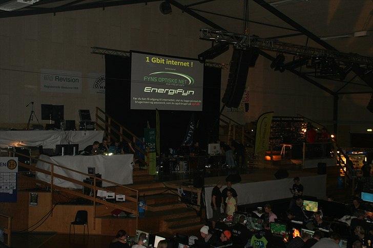 NPF#11 DK'S STØRSTE LAN!  - Scenen... :-) billede 4