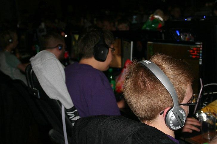 NPF#11 DK'S STØRSTE LAN!  - Næbdyret og Jeppe :-P billede 36