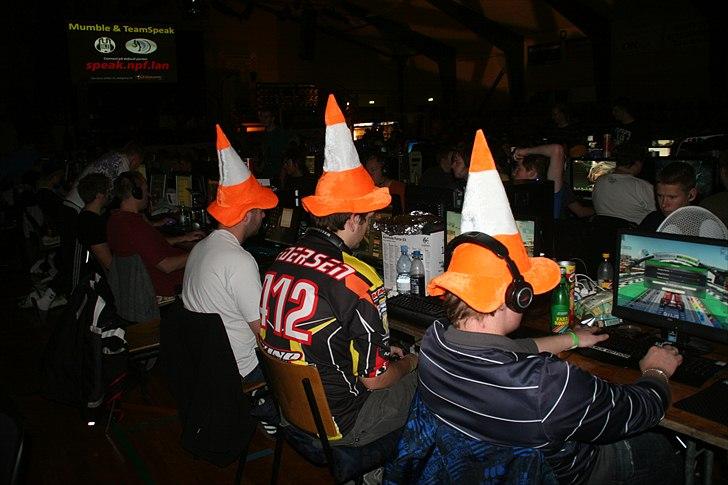 NPF#11 DK'S STØRSTE LAN!  - Keglerne :-P billede 39