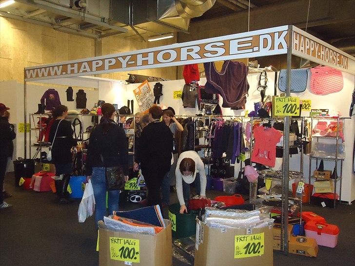 Hestemesse i Herning 2011 - Stald Shamrocks stand ved messen. 
Køb dit udstyr på www.happy-horse.dk. billede 3