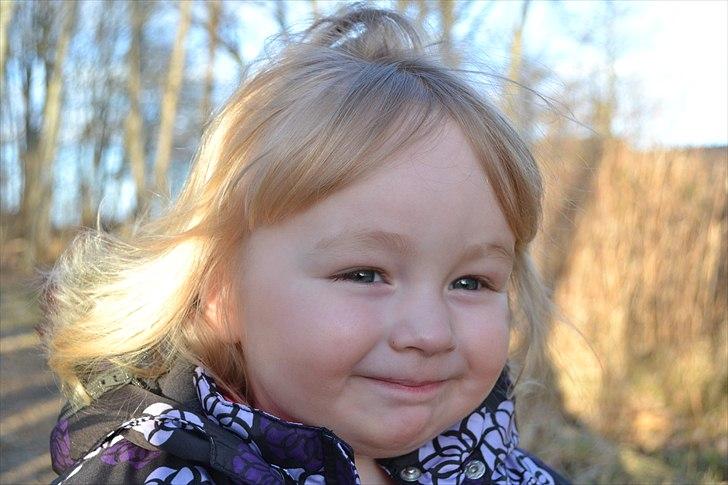 Emma -Min fætters datter:) *NC-foto* billede 10