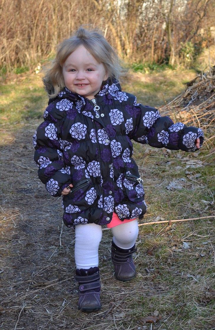 Emma -Min fætters datter:) *NC-foto* billede 13