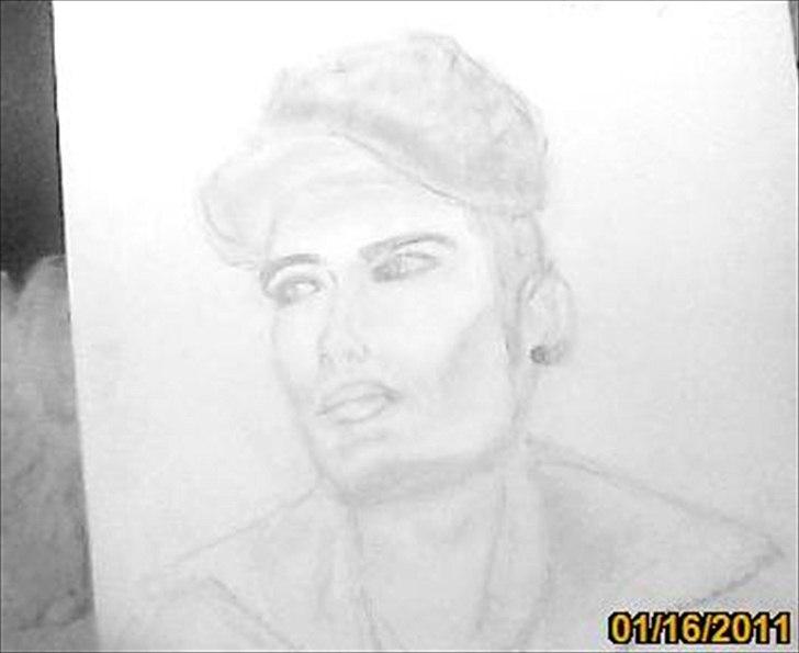 Mine tegninger - En af mine venner :)
mathias billede 1