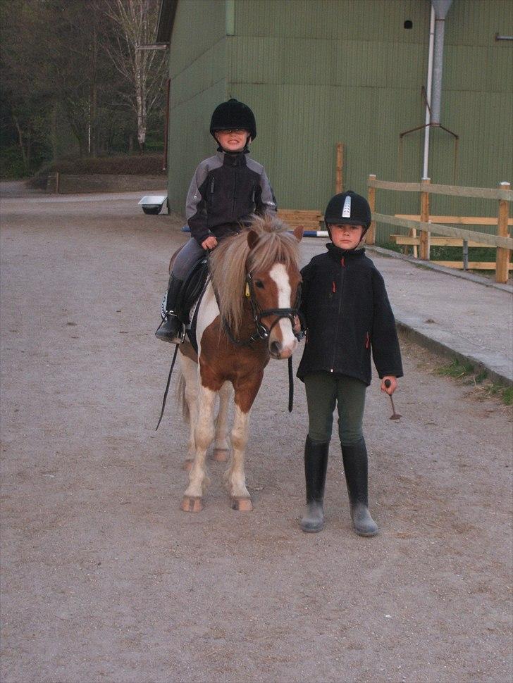 Viktoria og William rider Siroco billede 7