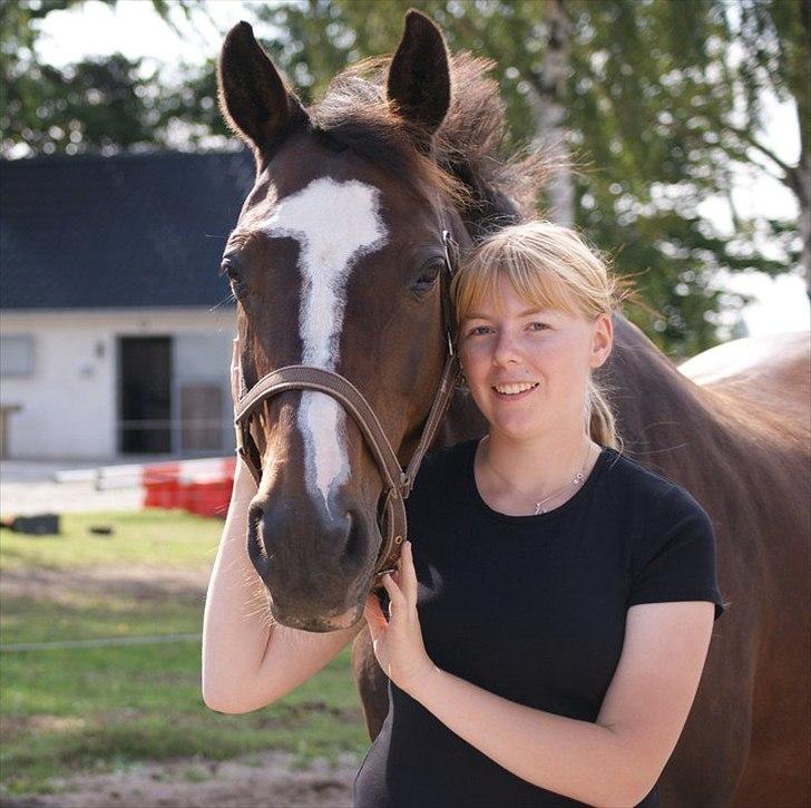 Mine fantastiske veninder :D<3 - Rikke Jørgensen.<3 billede 1