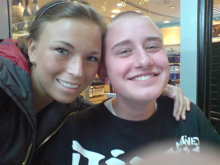 Med klassen i Dublin :) - Christiane og Paller :) billede 5