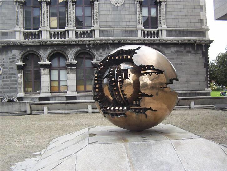 Med klassen i Dublin :) - En eller anden skulptur billede 55