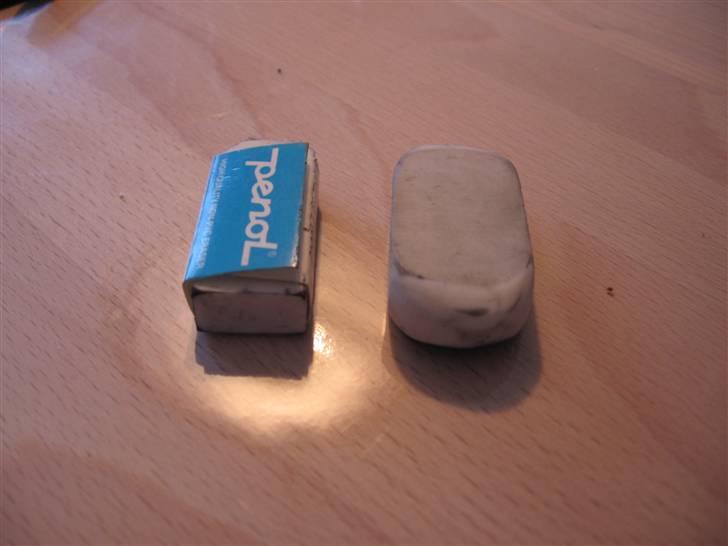 Mine tegneredskaber - Alm viske læder. bruger jeg til allersidst når udenomarealet skal viskes rent billede 4