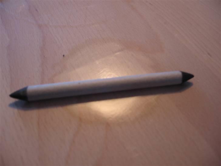 Mine tegneredskaber - En stub lavet af papir.. kan fås i flere forskellige størrelser har igså en meget tund billede 5