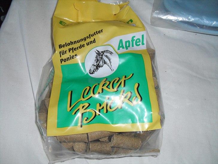 Mosbæk rideudstyr  - Heste bolcher:D 
Gave til Birk fødseldag på lørdag:D :D billede 1