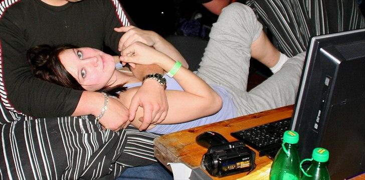 Linette Jessica Christensen - NPF 2010, elsker jer Guys, glæder mig til NPF#12! ;-) billede 8