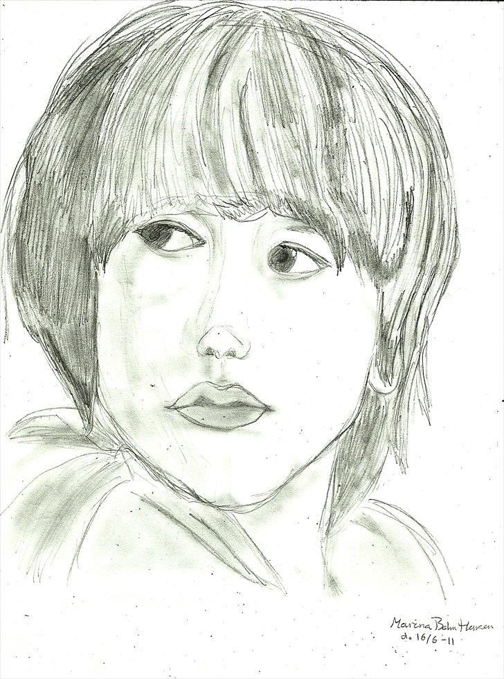 Tegninger :D   - Igen fregnerne >< Men ellers ligner den meget godt :D 
Tegnet torsdag den. 16. juni 2011 billede 333