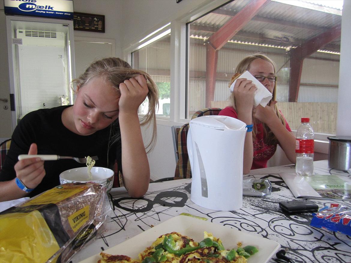 Ridelejr 2011 - Tina Lund - spisning (en del vi gjorde MEGET) ;D billede 94