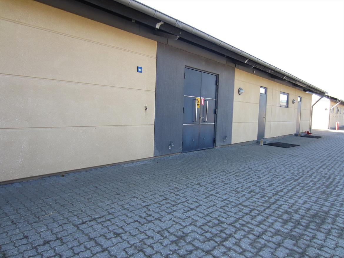 Gardehusarregimentet  - Her er porten til Smeden - Fotograf: Sabina Østlund billede 2