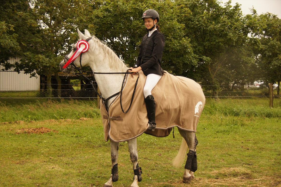 Kongeå rideklub 09.07.11 & 10.07.11 - vinder af MA2** - 400,- + skridtæppe (-: billede 9