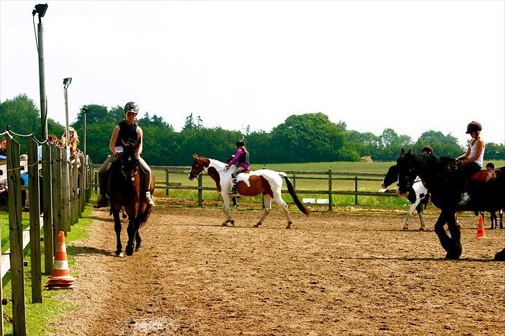 Ridelejr oppe hos Mia lykke nielsen :D billede 49