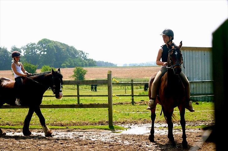 Ridelejr oppe hos Mia lykke nielsen :D billede 64