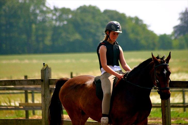 Ridelejr oppe hos Mia lykke nielsen :D billede 87