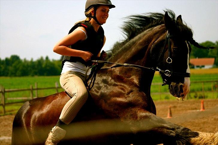 Ridelejr oppe hos Mia lykke nielsen :D billede 89