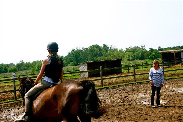 Ridelejr oppe hos Mia lykke nielsen :D billede 121