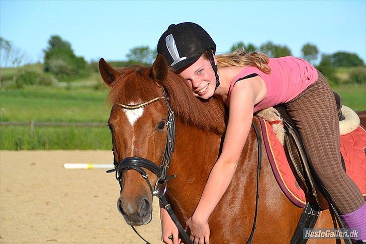 Tegninger :D   - Original billede :) - Louise & Acett af Hvarre  billede 289