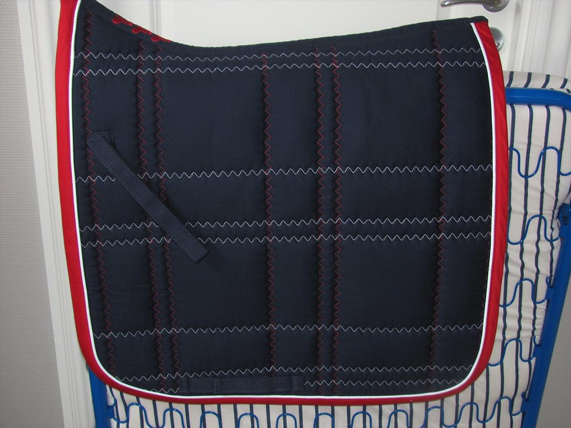 Nyt udstyr - Dressur underlag fra HorseGuard - gave fra min kæreste billede 10