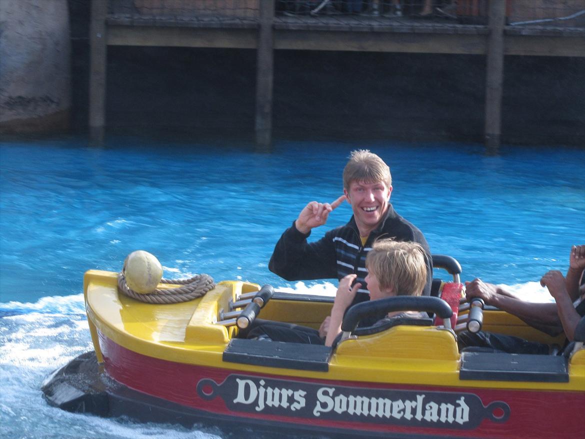 Turen i Djurs sommerland med familien :D 6 august 2011 billede 13