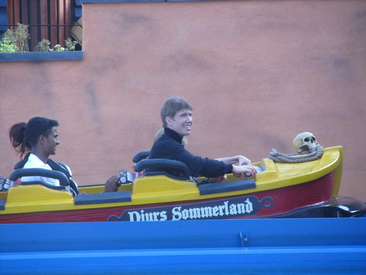 Turen i Djurs sommerland med familien :D 6 august 2011 billede 14