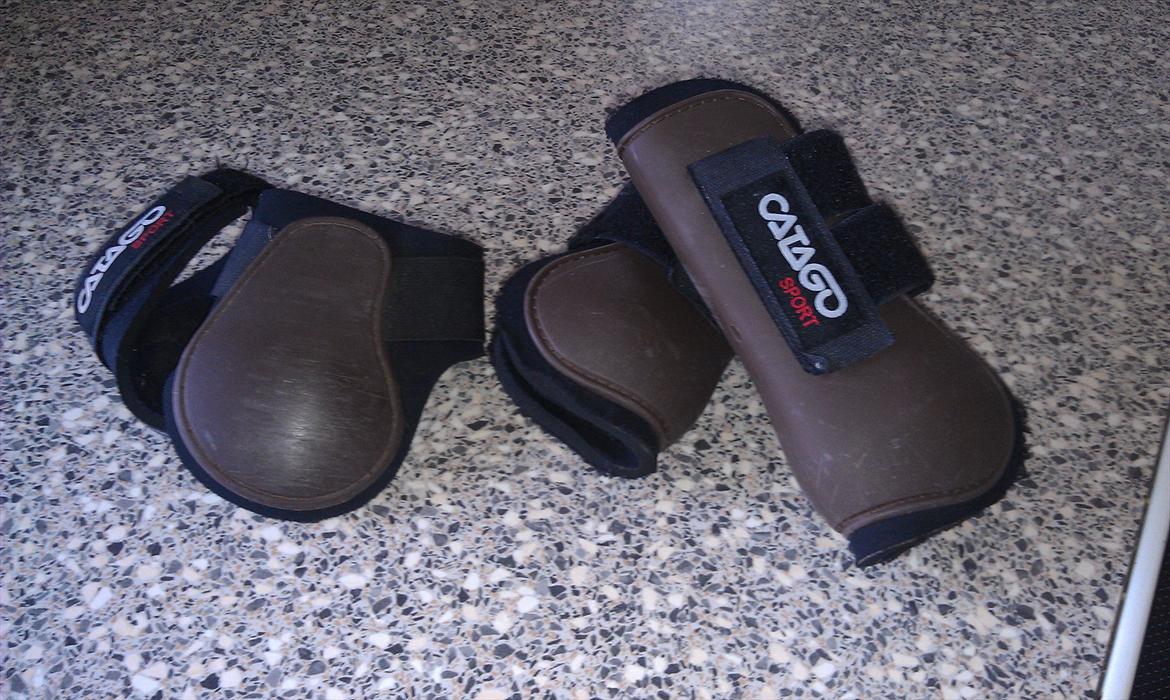 Mit udstyr til hestene. - Brune Catago gamacher. billede 57