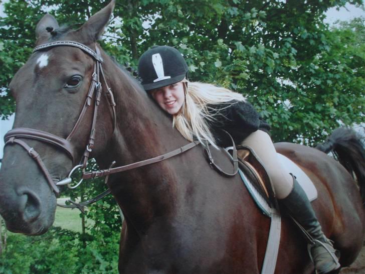 Midtjysk ridelejr 07 - Her er jeg og Winston! (DETTE BILLEDE MÅ UNDER INGEN OMSTÆNDIGHEDER KOPIERES) billede 16