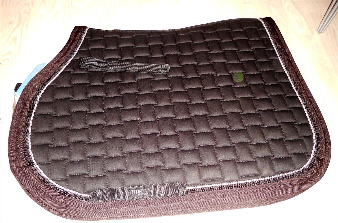Min nye GPA hjelm og rider by horse underlag :D - Rider by hors 16 tommer :) billede 1
