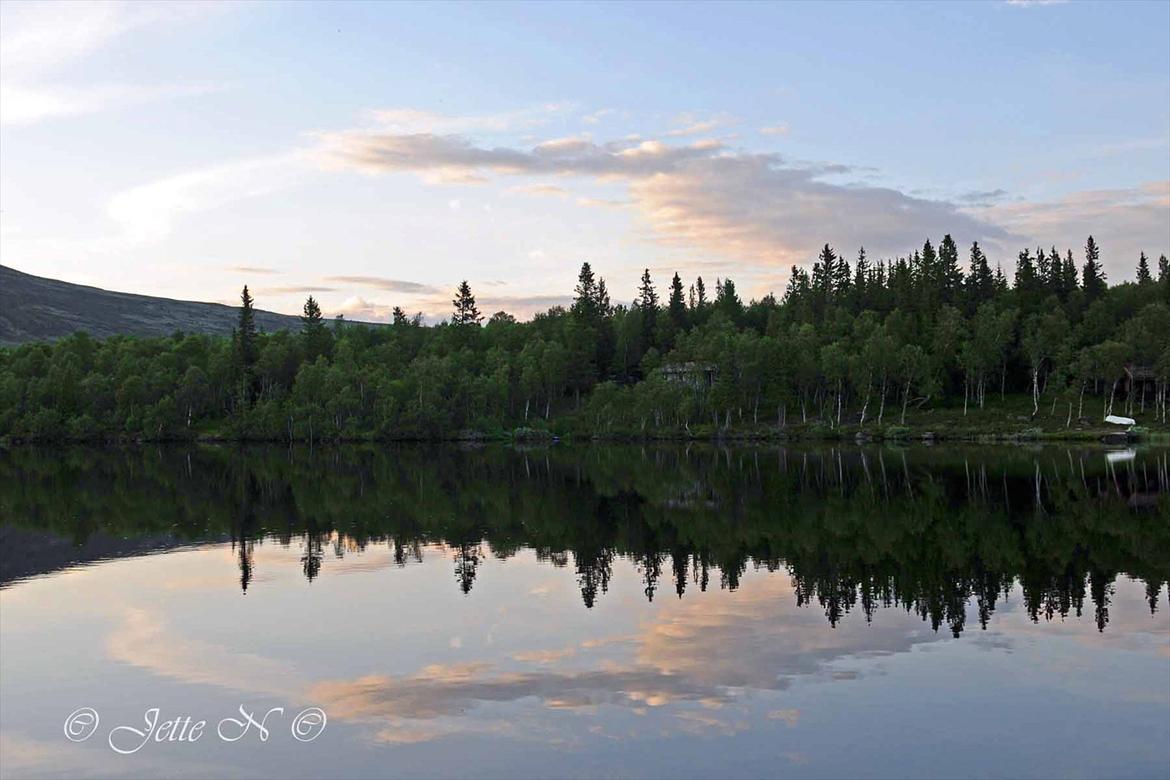 Billeder fra Norge 2011 - Det er så facinerende når skyerne spejler sig i vandet. (Nikon D300s med 17-55 mm f/2,8 objektiv) billede 63