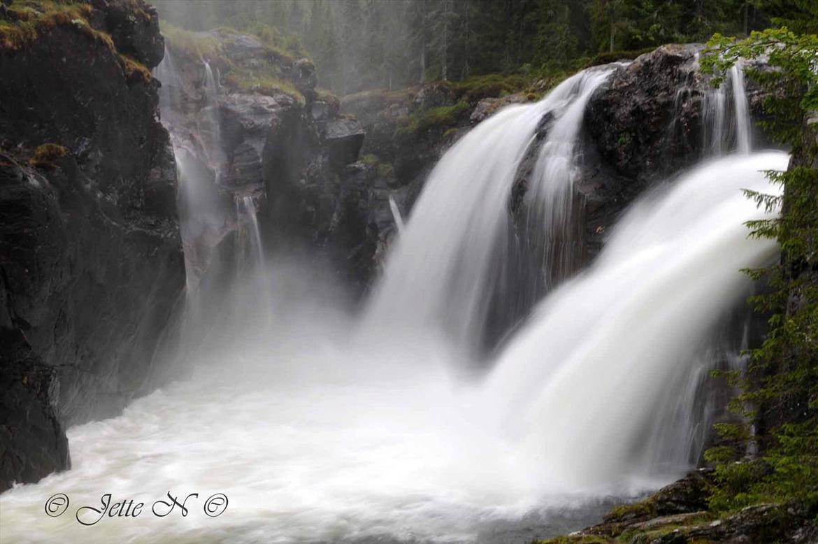 Billeder fra Norge 2011 - Rjukandefoss (Nikon D300s med 17-55 mm f/2,8 objektiv + en sten som støtte) billede 114