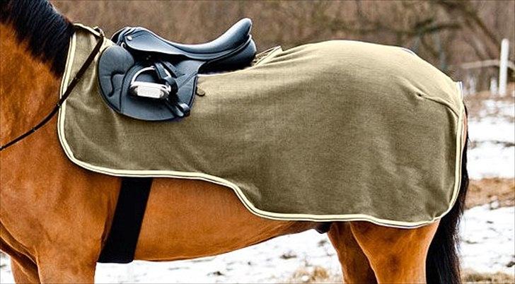 Mit rideudstyr.. - Skridttæppe m. hul til sadlen - 125 cm. billede 24