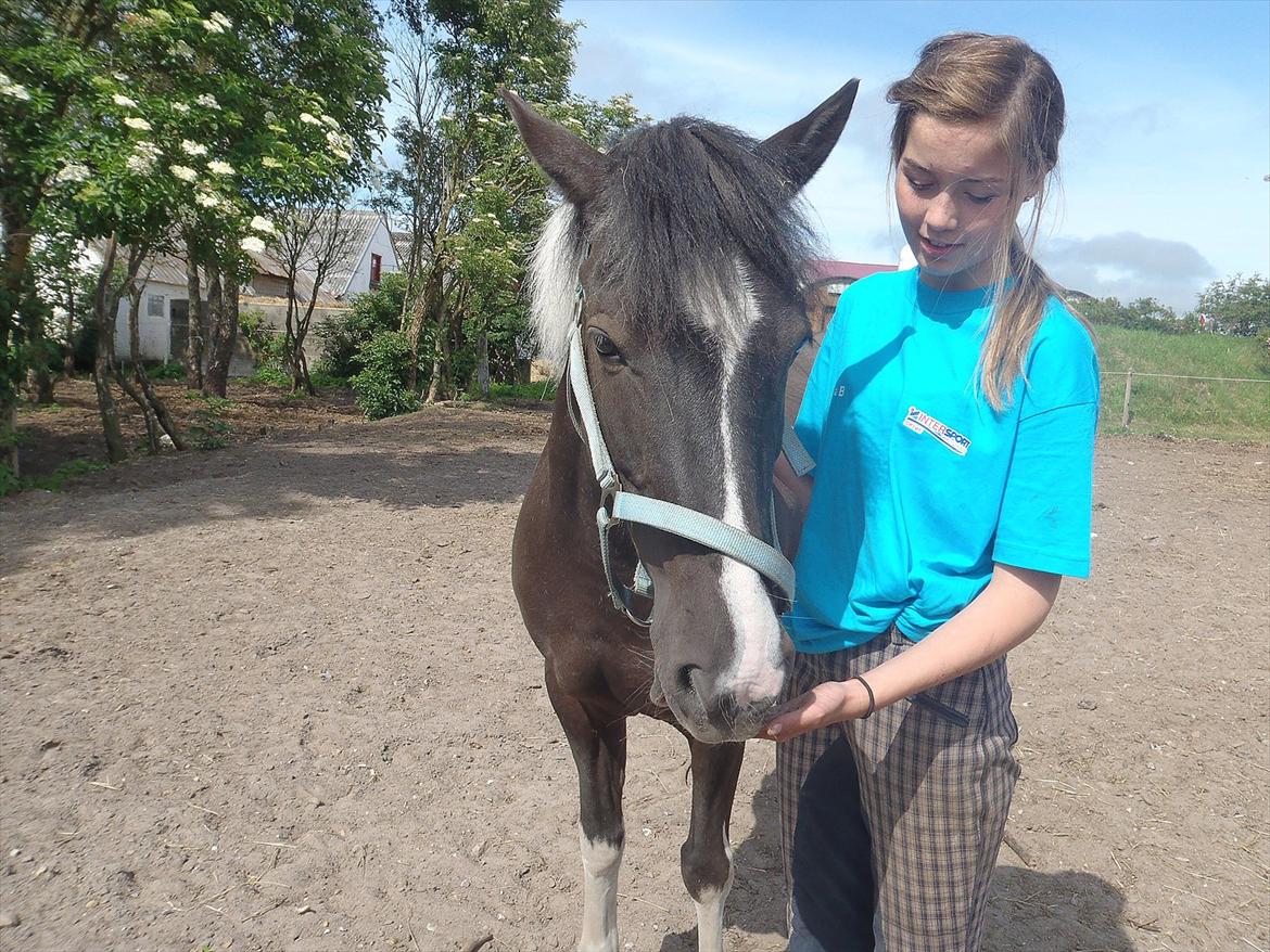 SKRK. Hyggelige tider med Skive Rideklub.  - Rytterlejr 2011 SKRK - Play Girl og mig :D billede 54