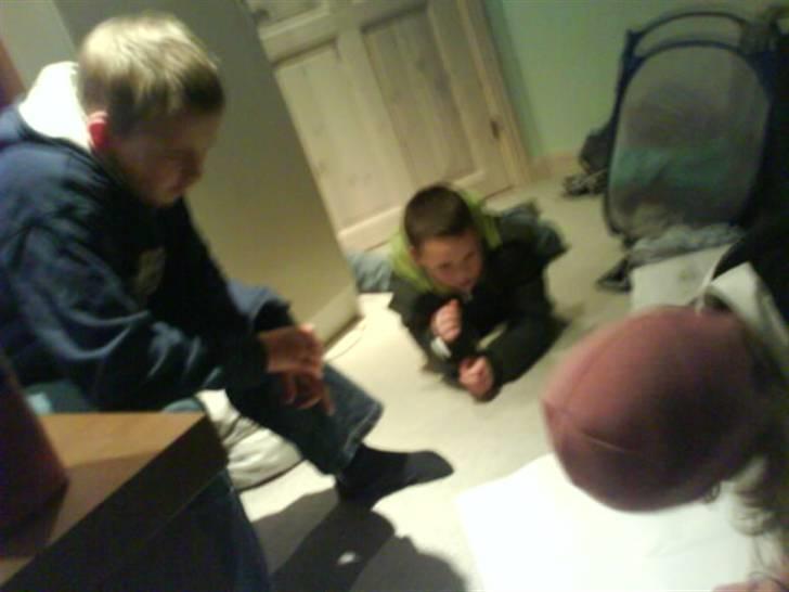 Billeder af mine venner/veninder/nogen jeg holder meget af+mig med nogen:p - Nadia, Martin og Martins lillebror Daniel:/ billede 57