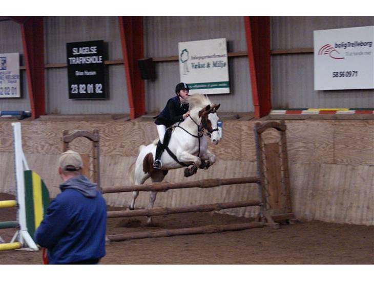 {{currentPhoto.altText}} billede {{currentPhoto.number}}