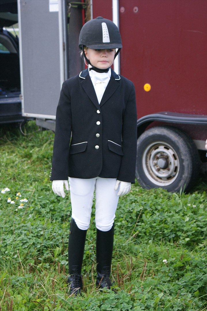 Dressur stævne i Hesselrød Rideklub billede 4