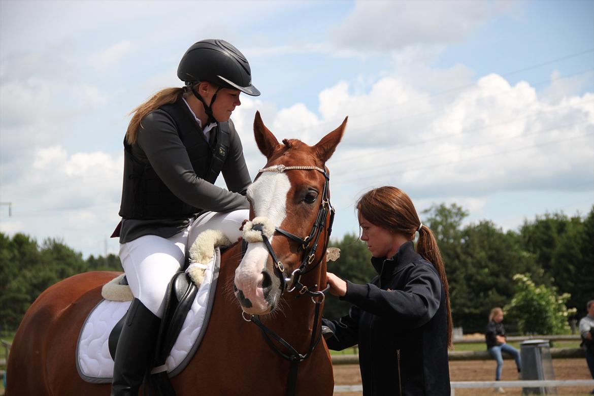 Indrino og jeg i Kongsvad Rideklub Thorsager :) billede 7