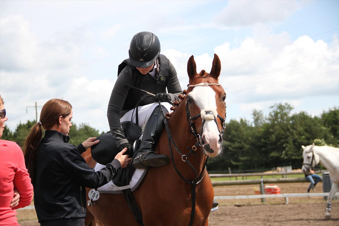 Indrino og jeg i Kongsvad Rideklub Thorsager :) billede 8