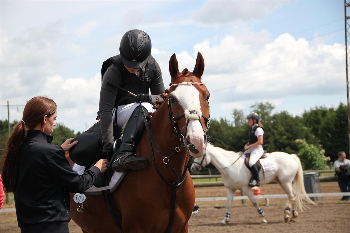 Indrino og jeg i Kongsvad Rideklub Thorsager :) billede 9