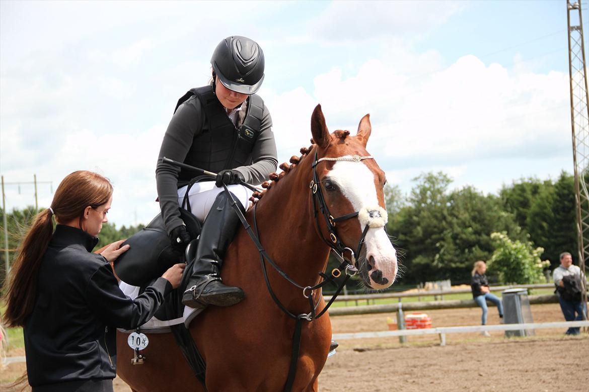 Indrino og jeg i Kongsvad Rideklub Thorsager :) billede 10