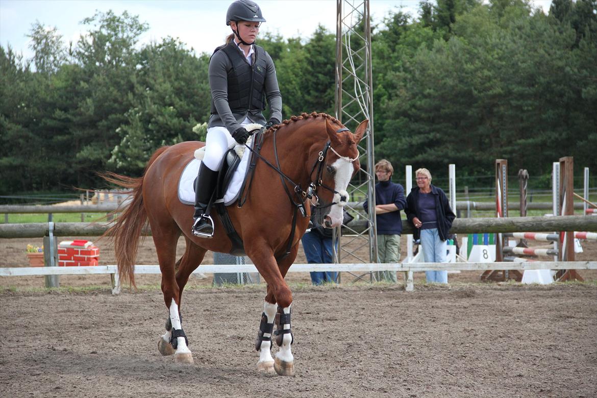 Indrino og jeg i Kongsvad Rideklub Thorsager :) billede 15
